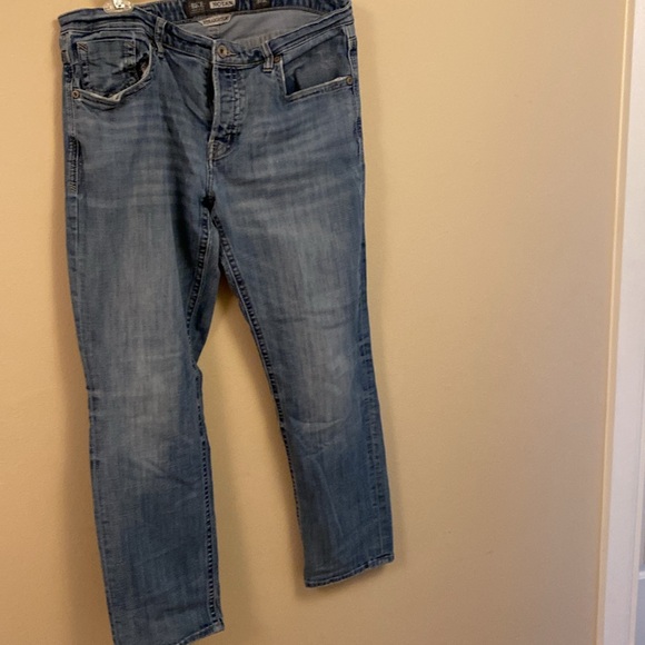 2/$10 BKE Nolan Straight Leg Jeans 36R - Picture 2 of 11